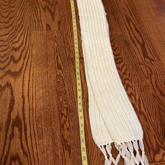 SISLEY women’s EXRA LONG WHITE bridal scarf with tulle fringe approx 100 inches - Picture 8 of 11